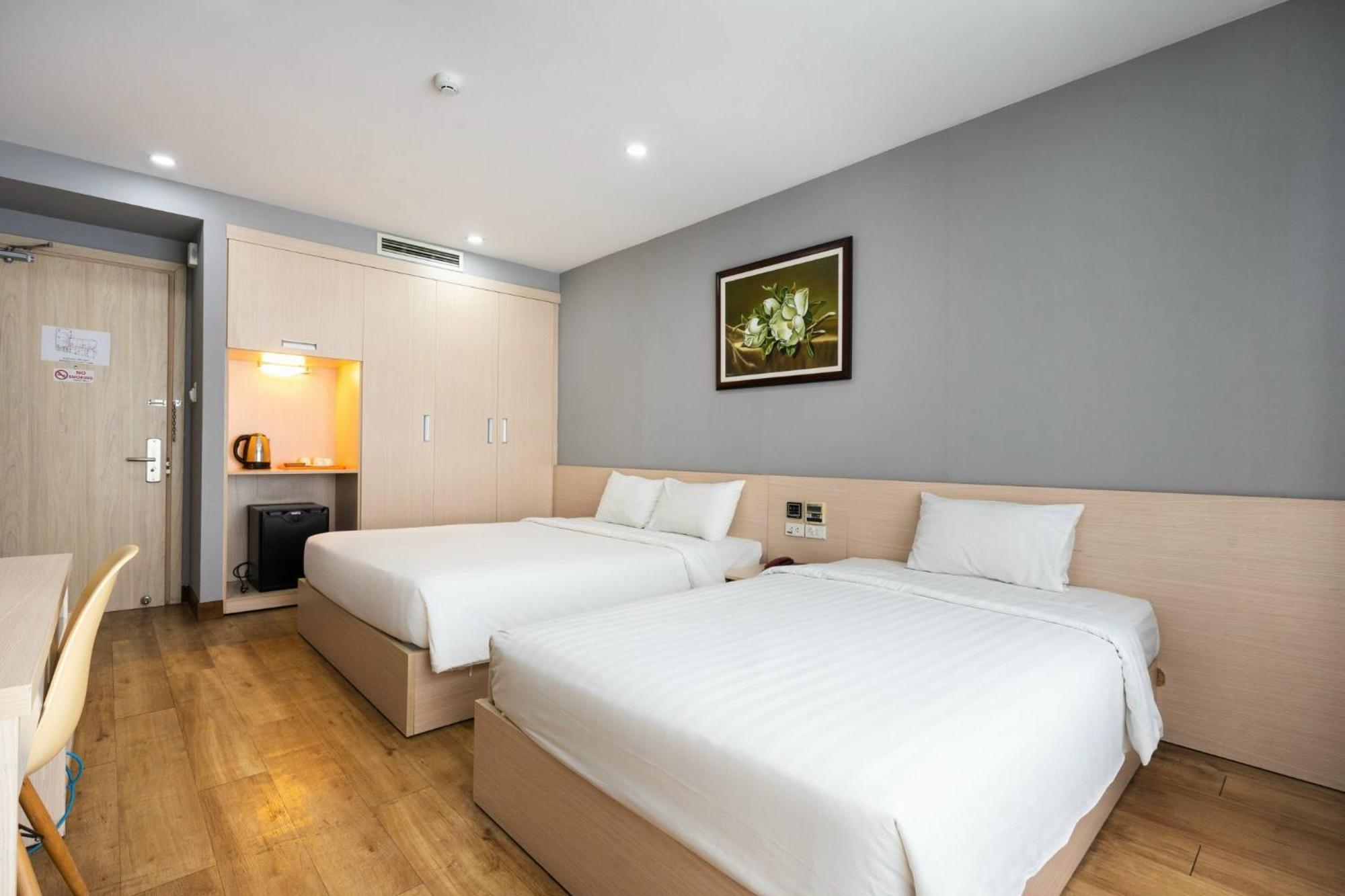Hotel Diamond Crown 2 Ho Chi Minh City